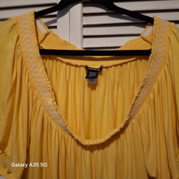 Torrid Womens Yellow Smocked Off-Shoulder Flutter Sleeve Top Size 1 Pheasant Boh - Picture 4 of 9